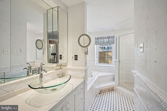 1268 RYDAL RD, Jenkintown, PA 19046