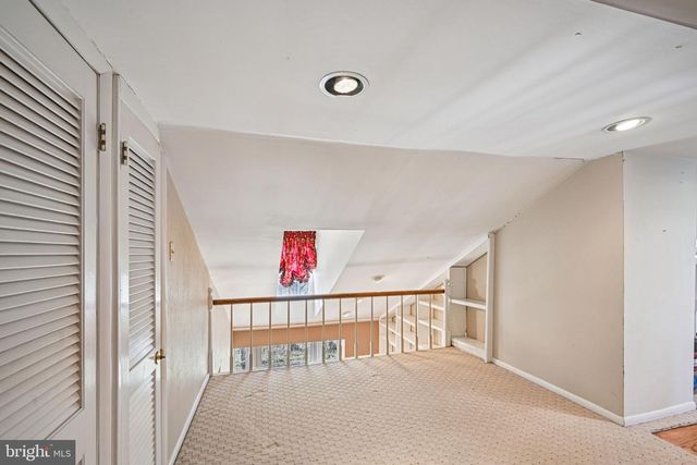 1268 RYDAL RD, Jenkintown, PA 19046