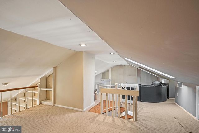 1268 RYDAL RD, Jenkintown, PA 19046