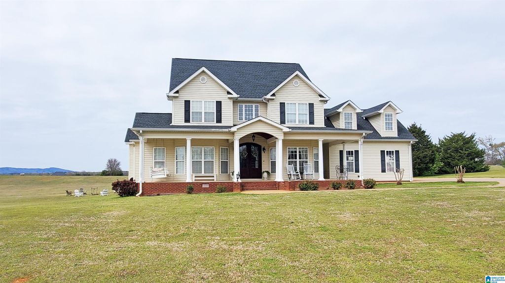 201 LAKE CHARLES DRIVE, Alpine, AL 35014