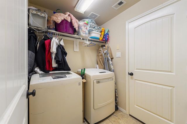 111 Quail Meadow Drive, Conroe, TX 77384