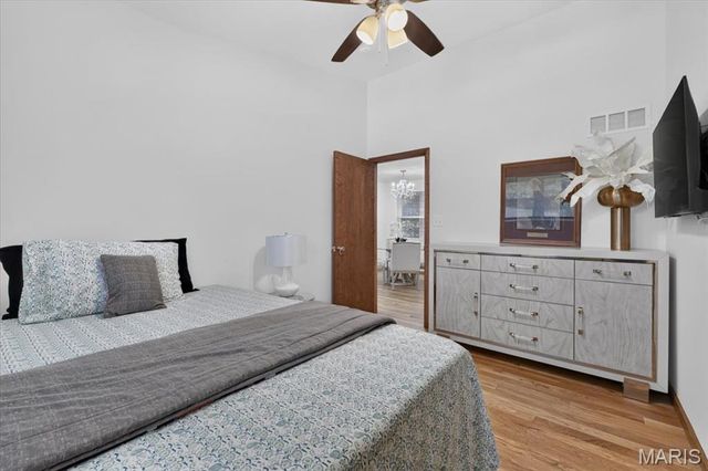 1723 Gulf Drive, St Louis, MO 63130