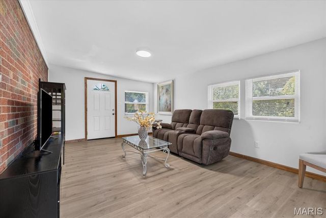 1723 Gulf Drive, St Louis, MO 63130