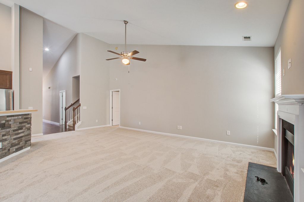 Image 10 of property listing at 204 Palmetto Village Circle, Moncks Corner, SC 29461