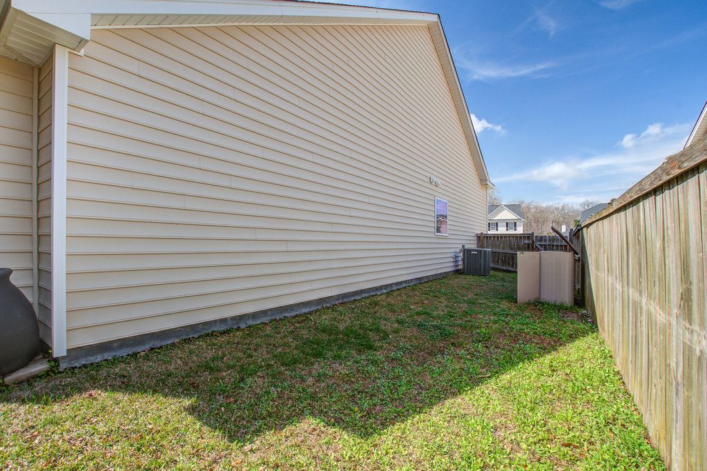 Image 40 of property listing at 204 Palmetto Village Circle, Moncks Corner, SC 29461