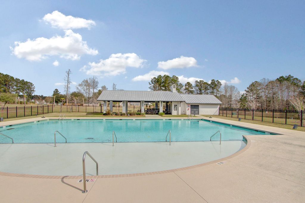 Image 59 of property listing at 204 Palmetto Village Circle, Moncks Corner, SC 29461