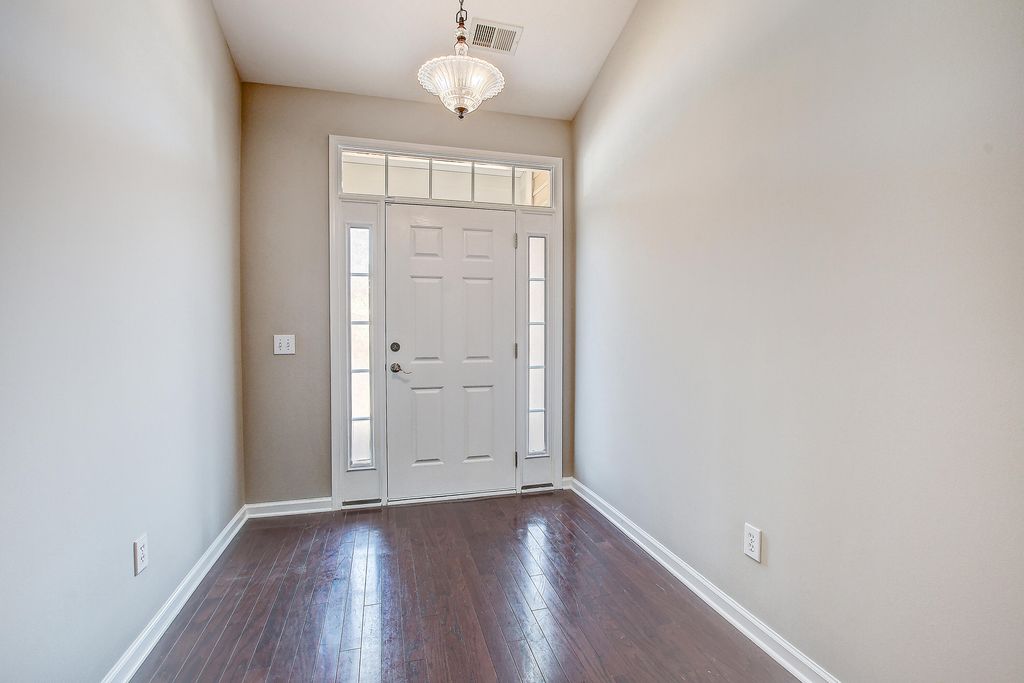 Image 6 of property listing at 204 Palmetto Village Circle, Moncks Corner, SC 29461