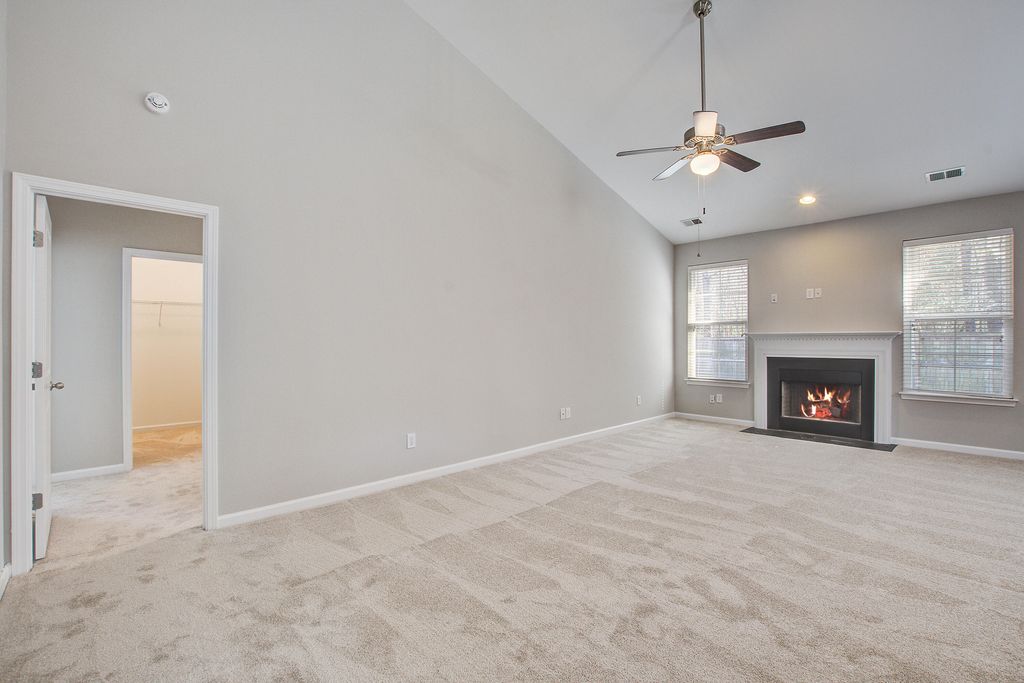 Image 8 of property listing at 204 Palmetto Village Circle, Moncks Corner, SC 29461