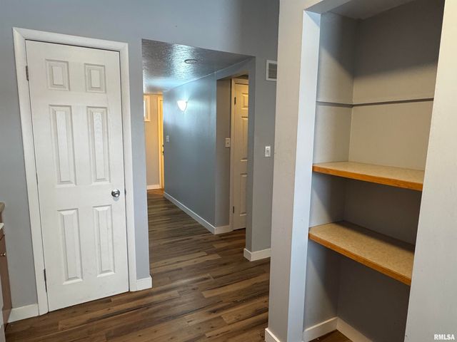 3814 MISSISSIPPI Avenue, Davenport, IA 52807