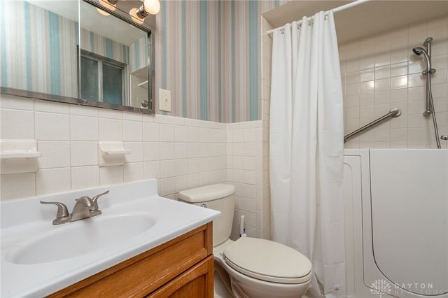 800 Chandler Drive, Dayton, OH 45426