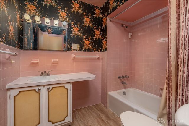 800 Chandler Drive, Dayton, OH 45426