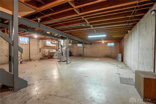 800 Chandler Drive, Dayton, OH 45426