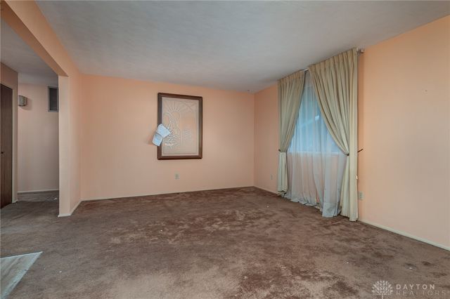 800 Chandler Drive, Dayton, OH 45426