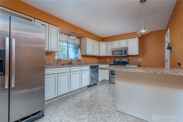 800 Chandler Drive, Dayton, OH 45426