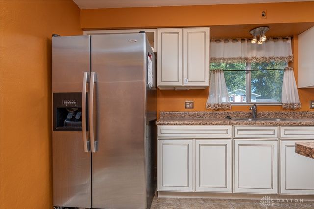 800 Chandler Drive, Dayton, OH 45426