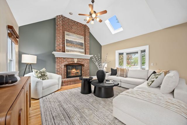 4001 Washington Street, Downers Grove, IL 60515