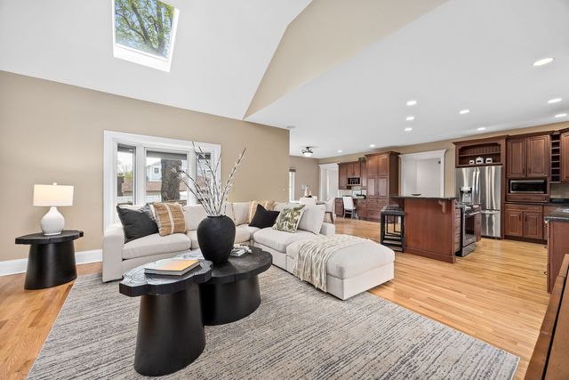 4001 Washington Street, Downers Grove, IL 60515
