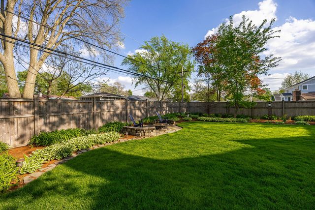 4001 Washington Street, Downers Grove, IL 60515