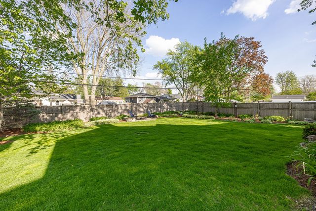 4001 Washington Street, Downers Grove, IL 60515