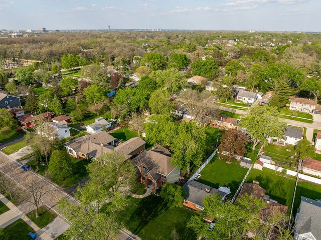 4001 Washington Street, Downers Grove, IL 60515