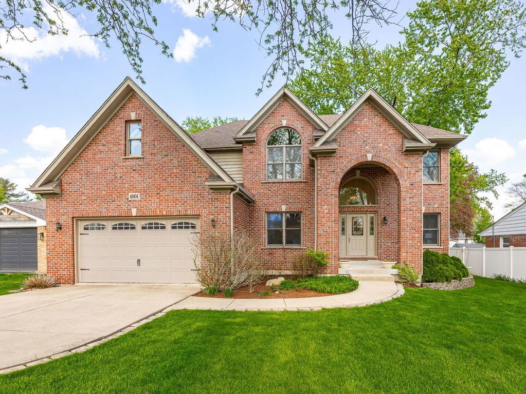 4001 Washington Street, Downers Grove, IL 60515
