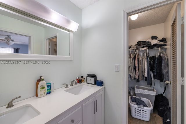 10600 La Placida Dr, Coral Springs, FL 33065