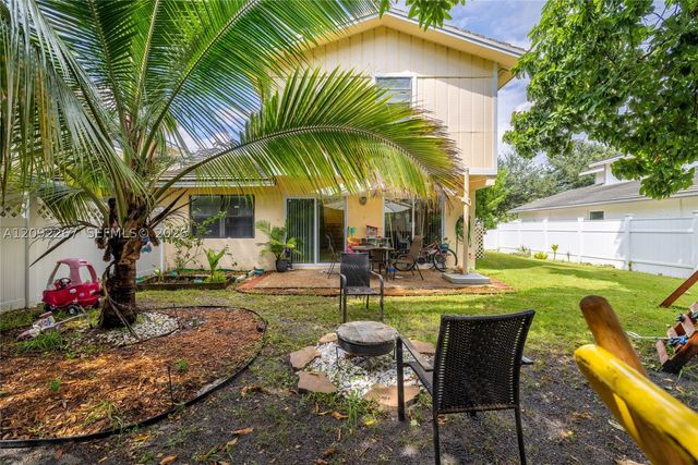 10600 La Placida Dr, Coral Springs, FL 33065