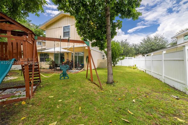 10600 La Placida Dr, Coral Springs, FL 33065
