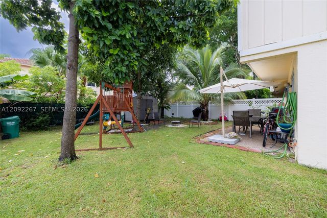 10600 La Placida Dr, Coral Springs, FL 33065