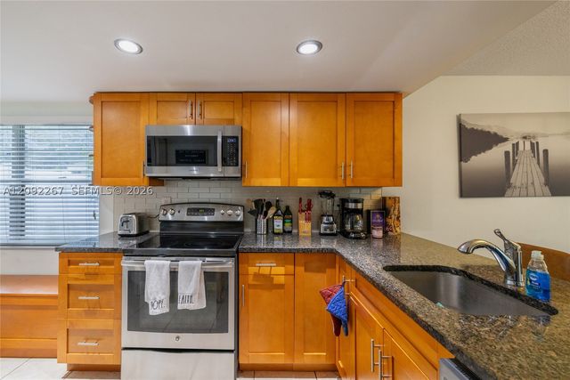 10600 La Placida Dr, Coral Springs, FL 33065