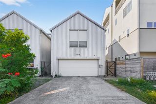 5017 Floyd Street, Houston, TX 77007