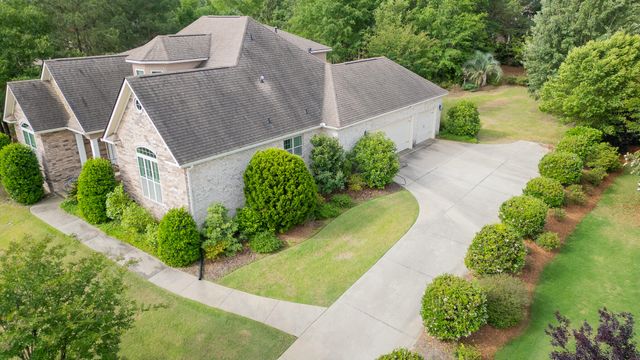 211 Twin Ponds Lane, Aiken, SC 29803