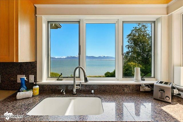 2727 Kachemak Drive, Homer, AK 99603