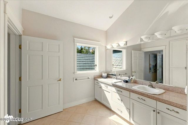 2727 Kachemak Drive, Homer, AK 99603