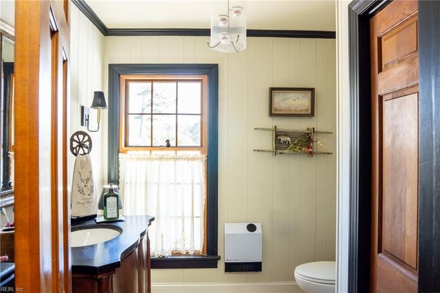 172 Aldebaran RD, Mathews, VA 23109