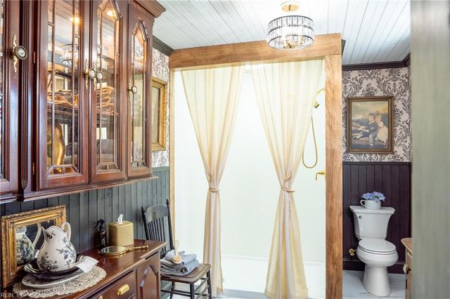 172 Aldebaran RD, Mathews, VA 23109