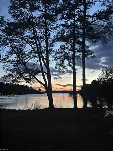 172 Aldebaran RD, Mathews, VA 23109