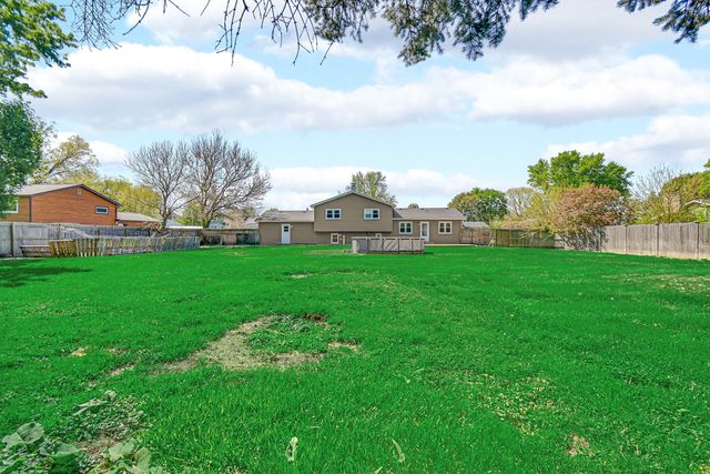 28W502 LEVERENZ Road, Naperville, IL 60564