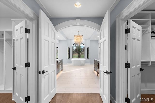 436 Tregaron Place, Frontenac, MO 63131