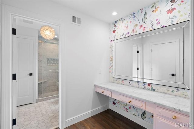 436 Tregaron Place, Frontenac, MO 63131