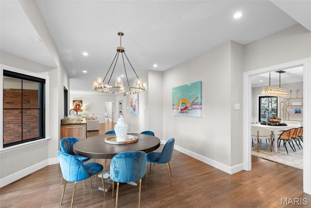 436 Tregaron Place, Frontenac, MO 63131