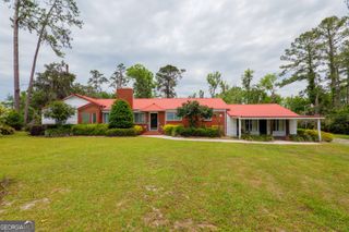 94 W Thigpen Avenue, Lakeland, GA 31635
