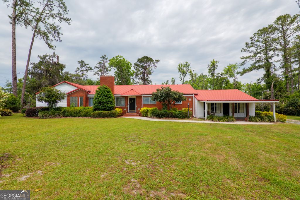 94 W Thigpen Avenue, Lakeland, GA 31635