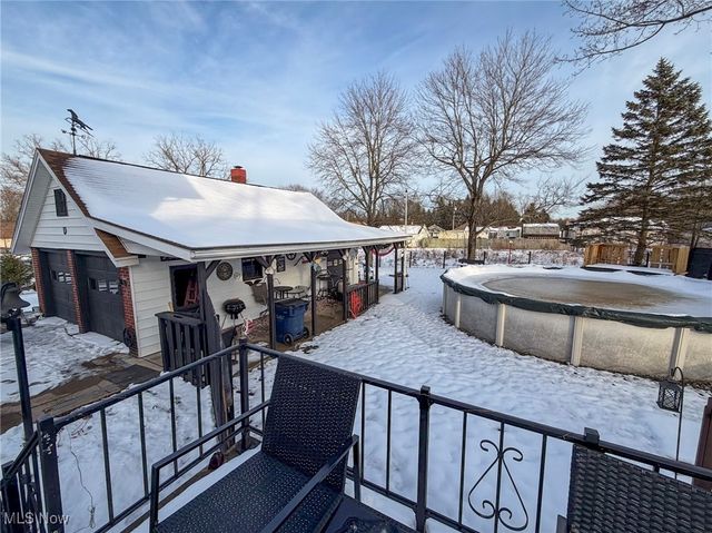 1011 Pennsylvania Avenue, Mcdonald, OH 44437