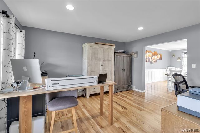 96 Caldwell Drive, West Seneca, NY 14224