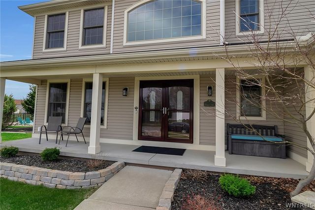 96 Caldwell Drive, West Seneca, NY 14224