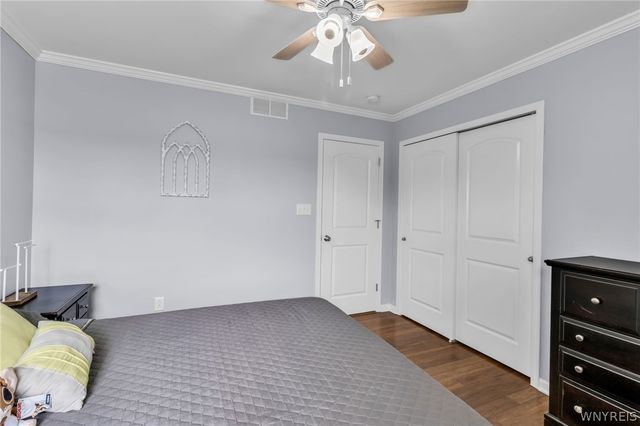 96 Caldwell Drive, West Seneca, NY 14224
