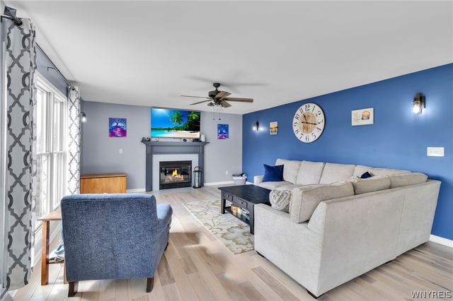 96 Caldwell Drive, West Seneca, NY 14224