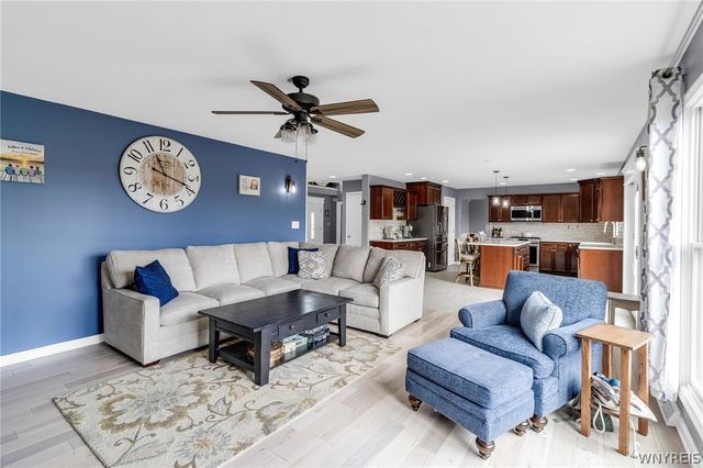 96 Caldwell Drive, West Seneca, NY 14224
