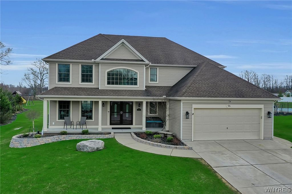 96 Caldwell Drive, West Seneca, NY 14224